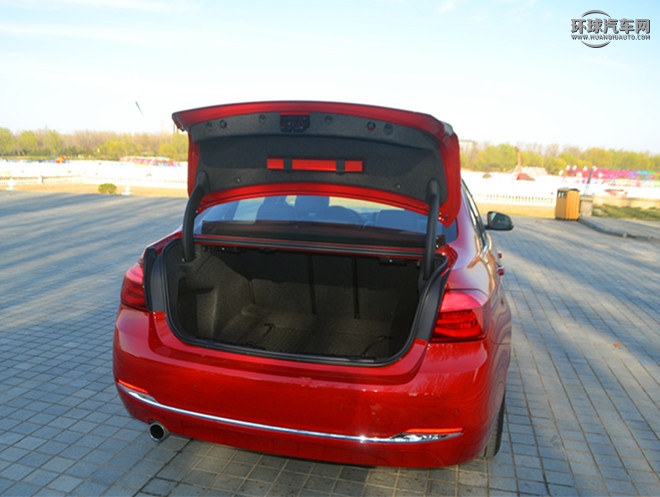 宝马318li和320li区别,宝马318li沉浸式体验