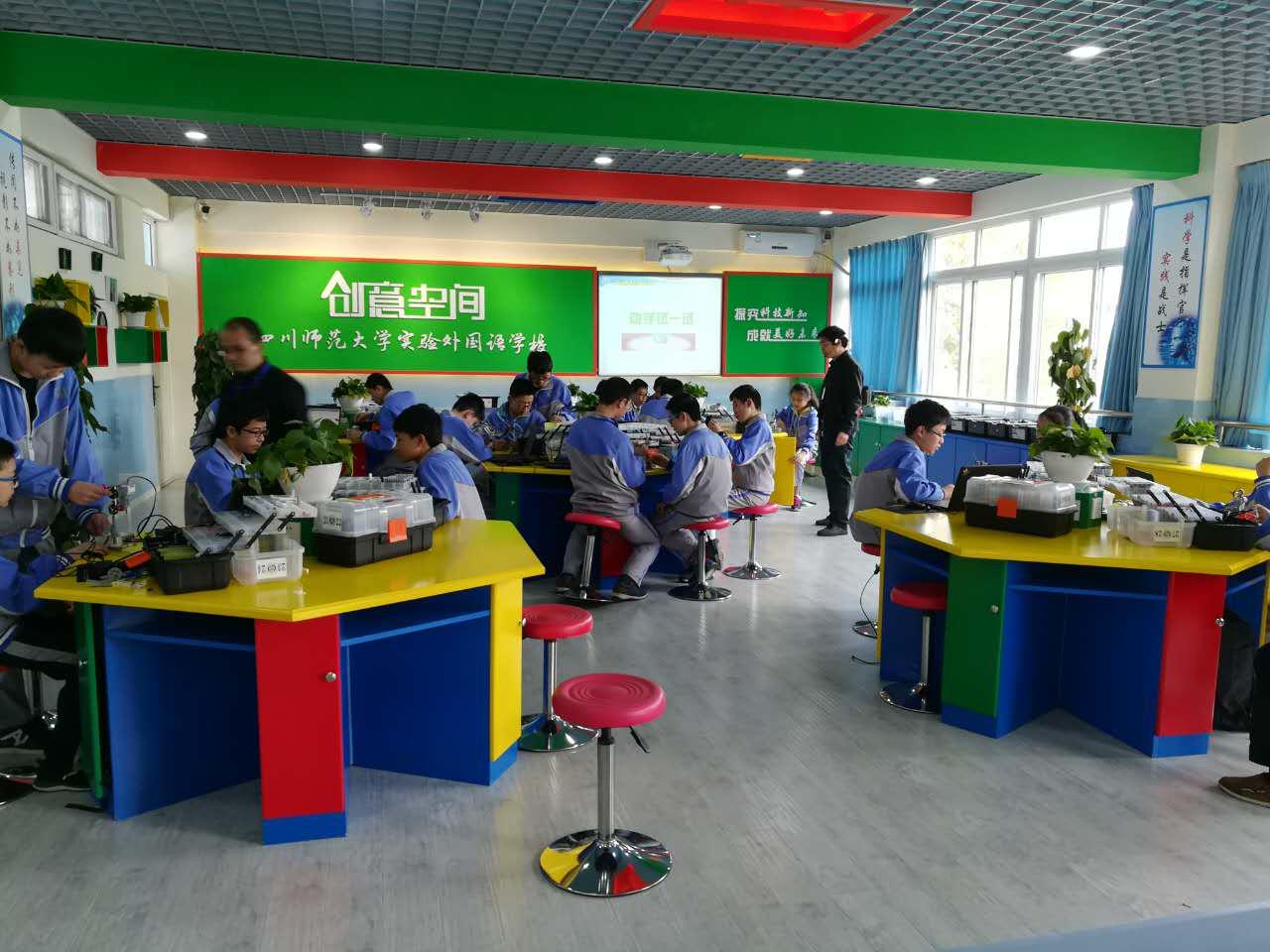 “为幸福人生奠基”系列报道——带你分分钟看懂师大实外