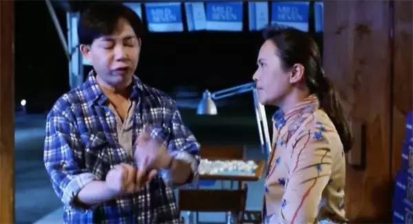 星爷金刚腿和铁头功,还记得功夫巨星李小龙吗