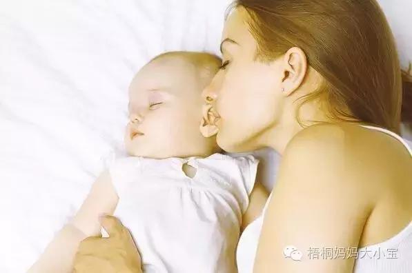 纯母乳宝宝绿便泡泡多,纯母乳宝宝绿色粘液泡沫便