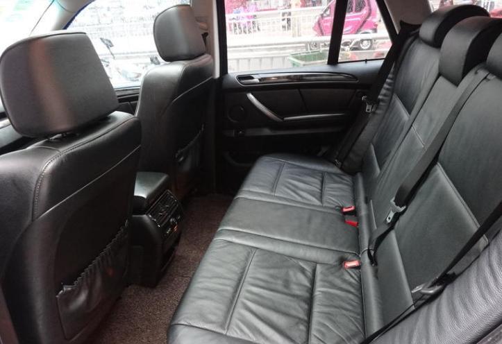 17款宝马x5二手车多少钱入手,27万能买到哪年的宝马x5