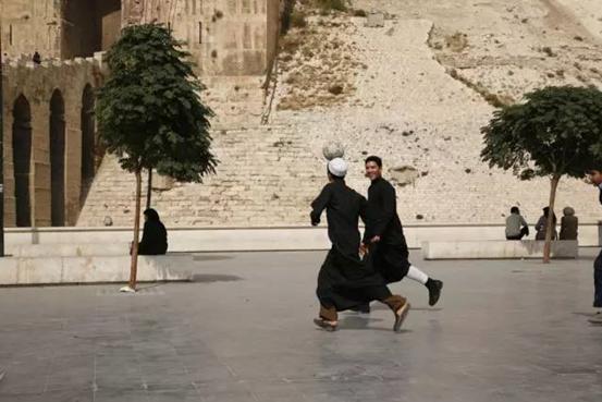 北京市里新潮的商场,北京购物中心人气爆棚