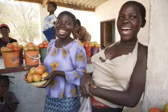 北京市里新潮的商场,北京购物中心人气爆棚