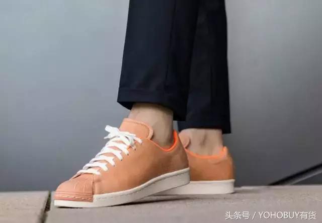 这8双令直男羡慕拥有的女生专属Sneaker,你买了吗?