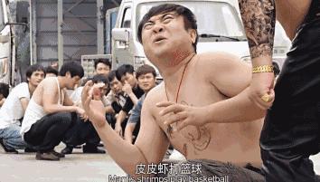 钱没拿到还被打了一顿,钱没挣到把人撞了