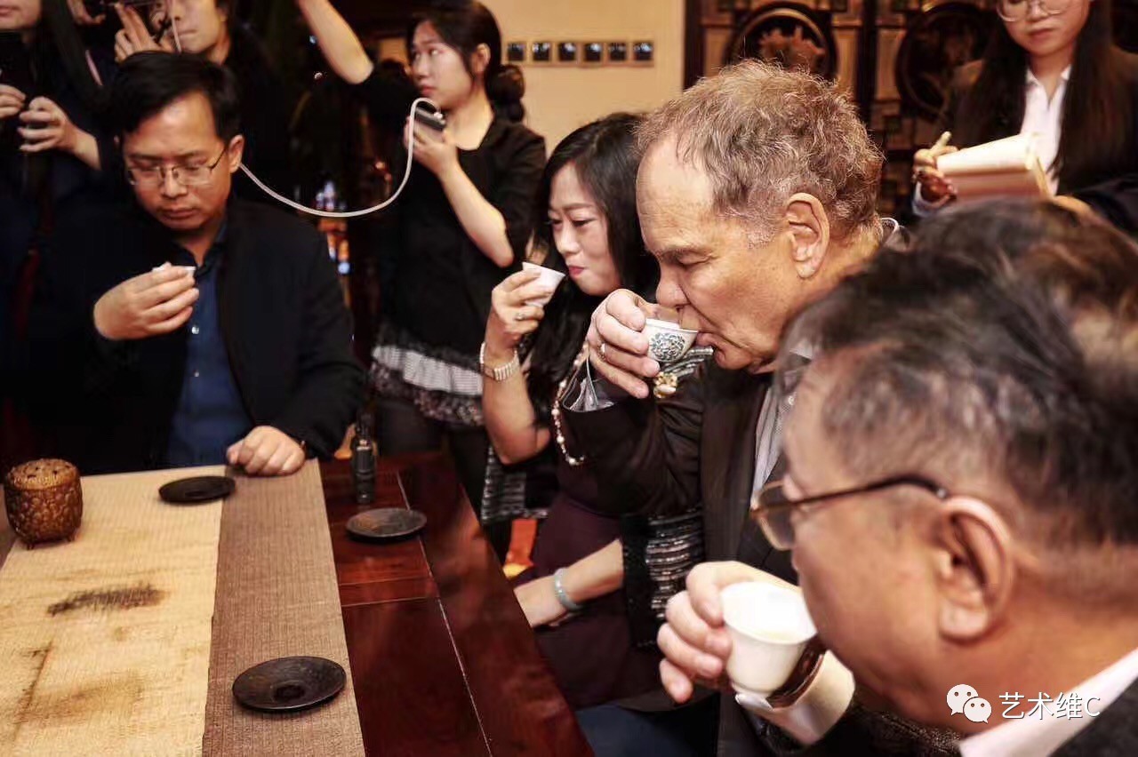 到底是什么杯子拍出2亿天价,两亿元古董杯子