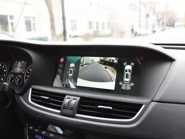 宝沃bx7两驱好还是四驱好,宝沃bx7四驱真实感受