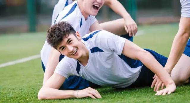 杨幂签约艺人选秀,杨幂签约的男歌手