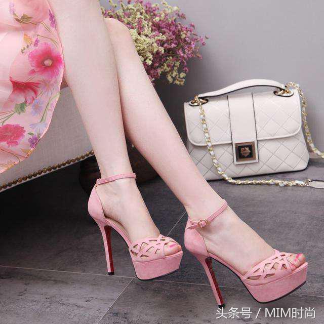 千万不要买的5款高跟鞋,17年前高跟鞋