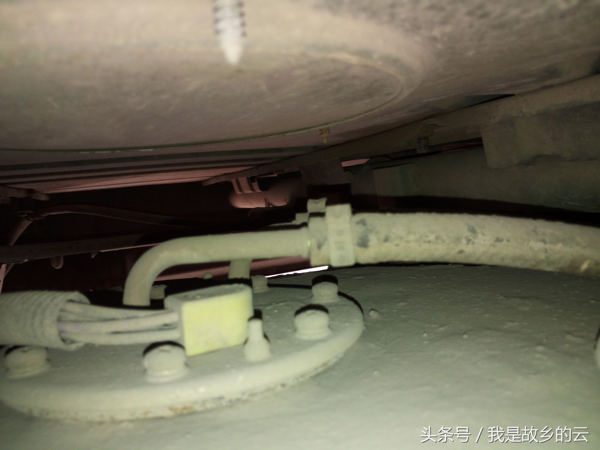 汽车燃油系统油管的分类作用,汽车汽油进油管和回油管的作用