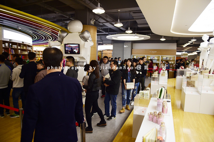 著名主持人孟非，五年后再一次《随遇而安》，沈阳粉丝签售会