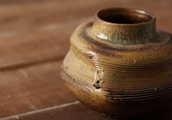 头号陶贩：从地摊卖烟灰缸到台湾80%的茶人茶馆都用他做的茶器