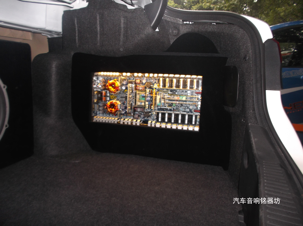 茂名丰田锐志改音响,湛江丰田锐志改装音响价格