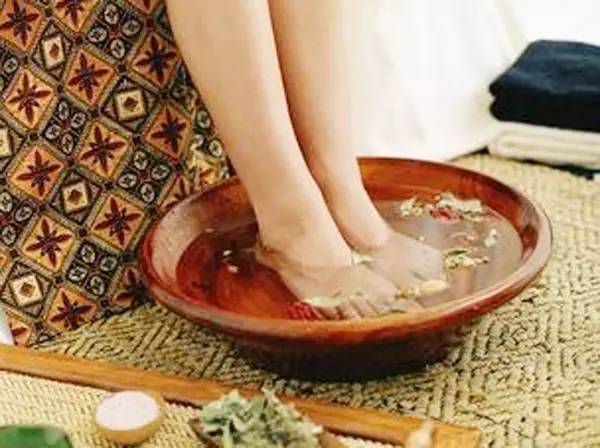 脚气无法治断根,脚气不止痒