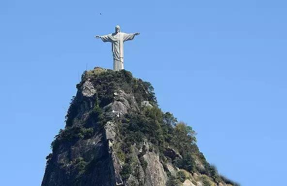 速八为什么突然火了,速八为什么有5个人