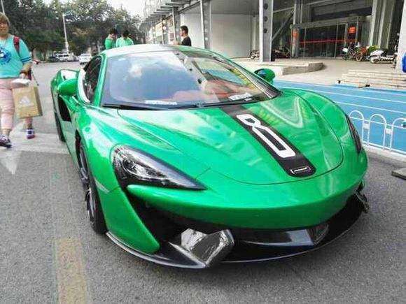 男足武磊的座驾,武磊开什么车