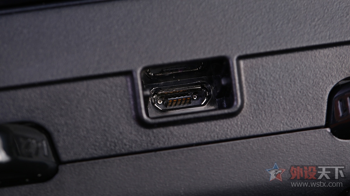 雷蛇终极版手柄ps4,雷蛇索尼手柄