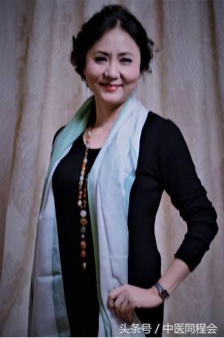 曹田梅｜才情与气质并举，医术与医德双馨