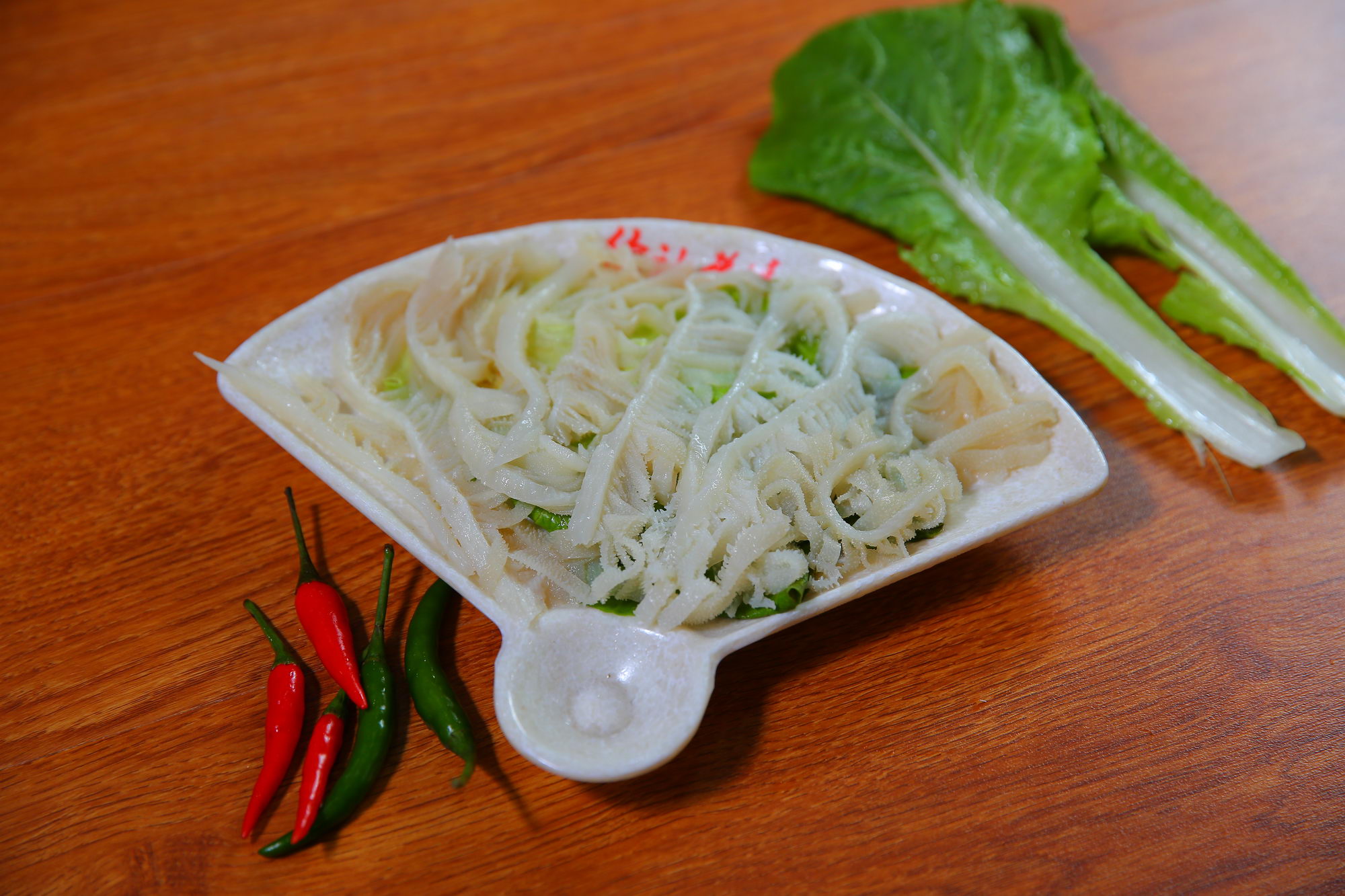 这里你就是王！俭让老妈砂锅串串香后宫佳丽三千，任君宠幸