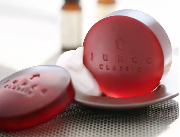 日本女生如何保养皮肤 (为什么日本女生皮肤都特别好)