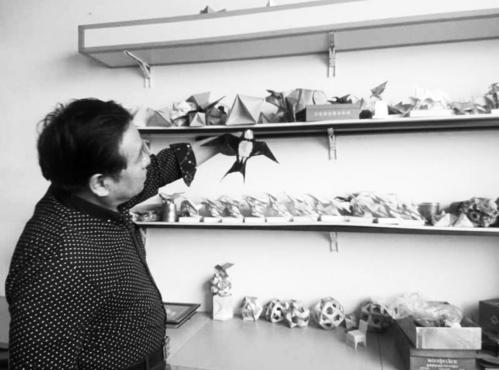 董现坤：五彩折纸玩出快乐人生