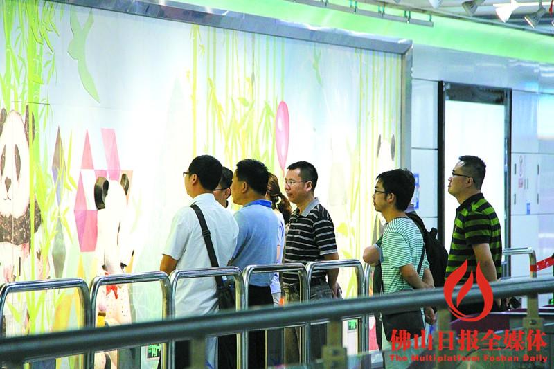 佛山陶瓷艺术绘画,蒙娜丽莎博物馆瓷艺画