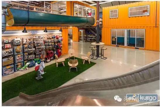 一家可以带狗上班的公司，感觉他们那的地位..人没狗高..