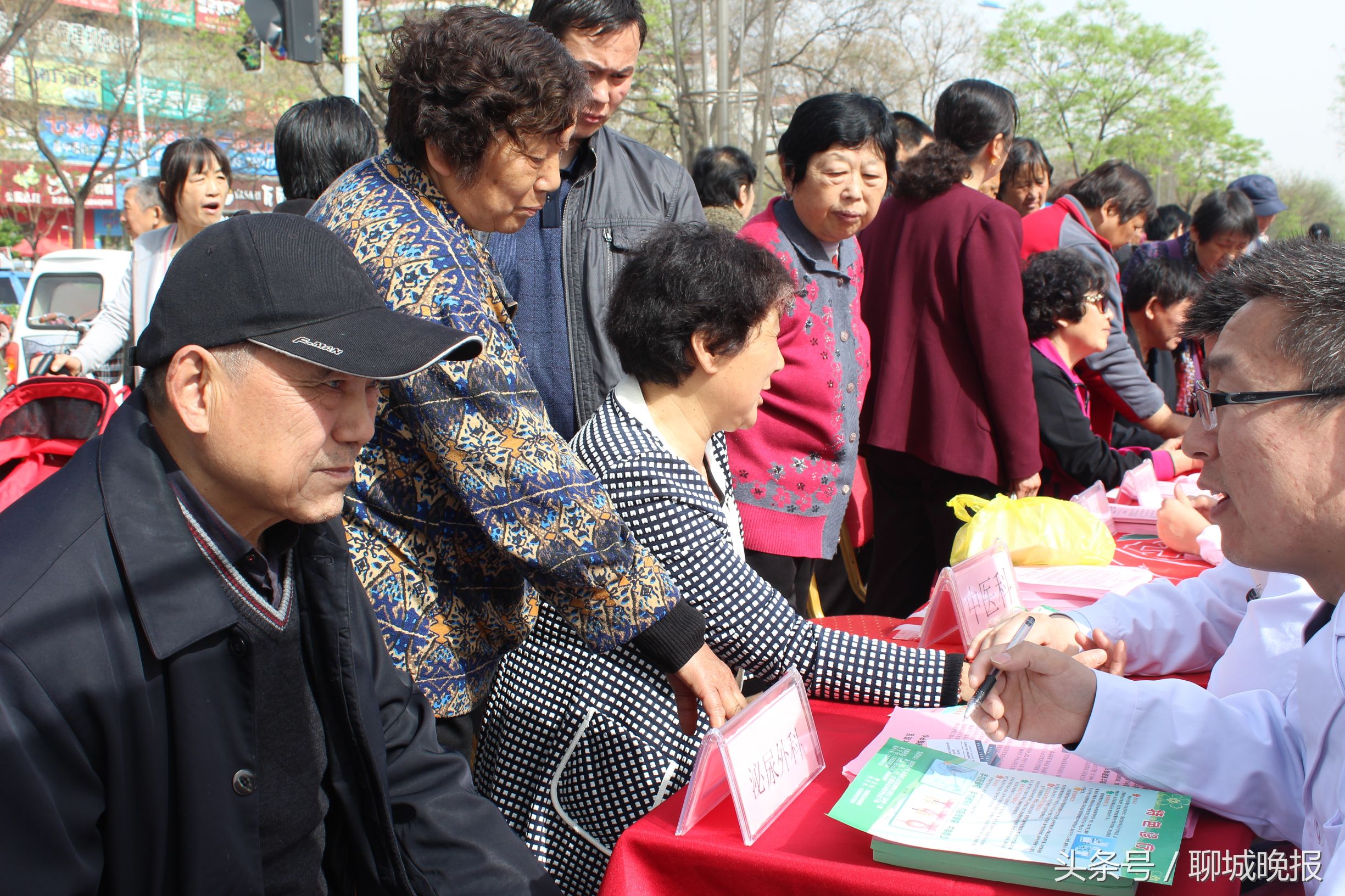 血糖直接飙到了100多,血糖高达19.7有多严重