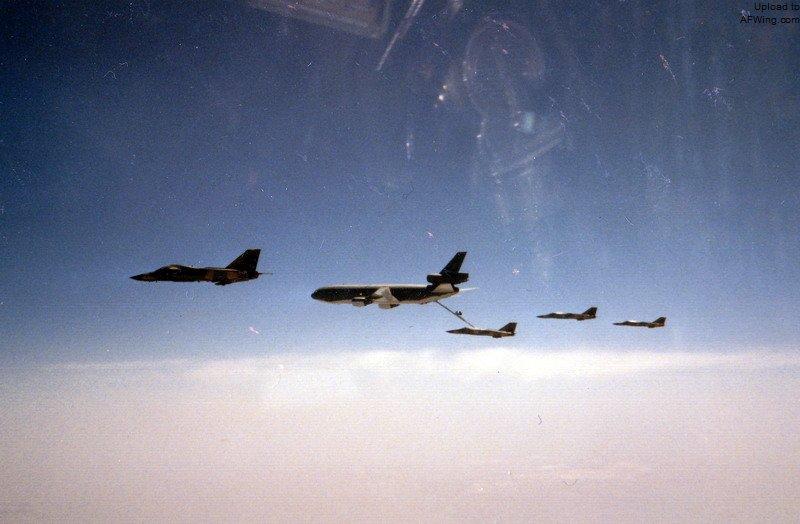 黄金峡谷行动与海湾战争,f111战斗机投放24枚炸弹