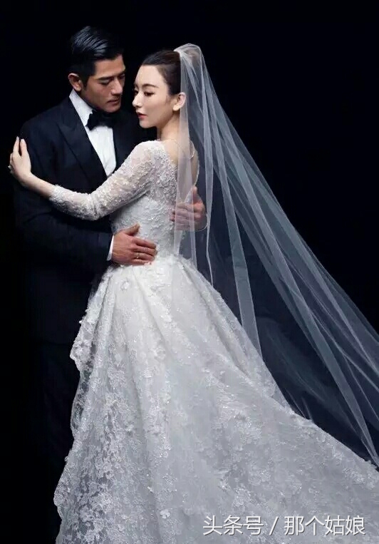 方媛几岁成为天王嫂的 (方媛和天王嫂合影)