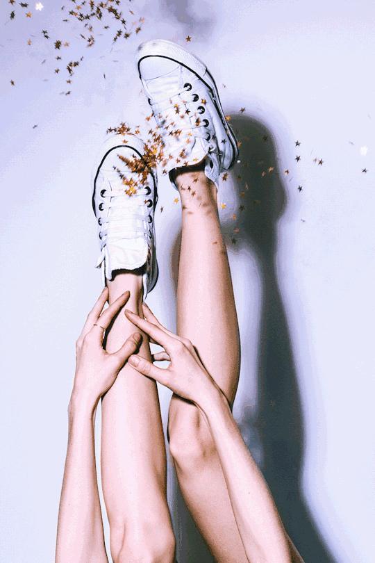 小白鞋清洁去污净怎样使用,小白鞋变黄了变脏了怎么刷白妙招