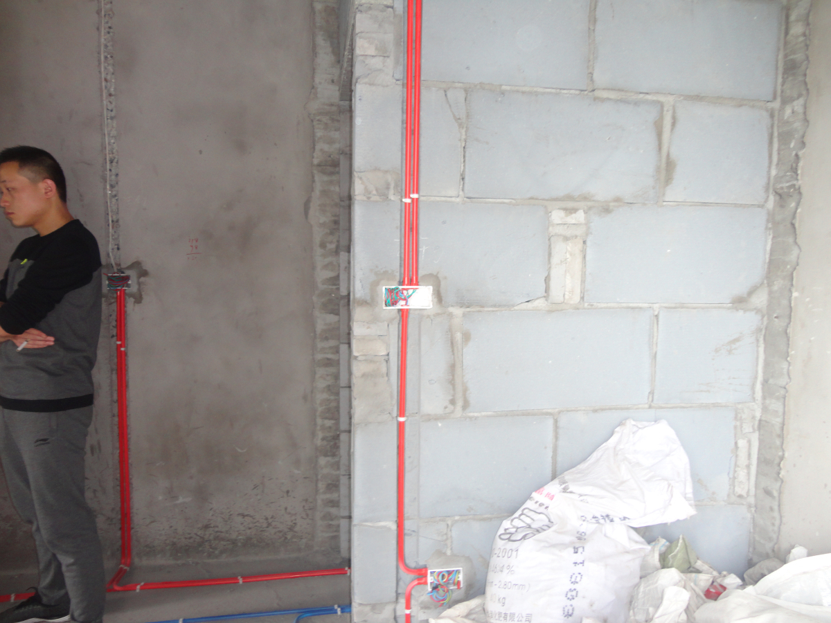 工地直击全方位了解家装施工,直击水电施工现场