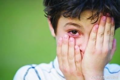 结膜炎白眼球为什么越来越红,白眼球充血跟肝有关系吗