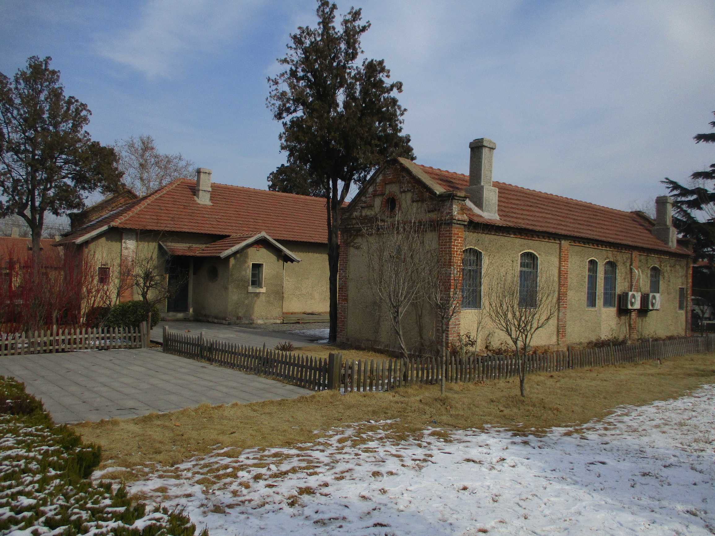 坊茨小镇游览,坊茨小镇游览攻略