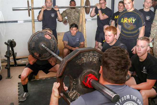 美国大兵和大力士,美国大兵翻轮胎