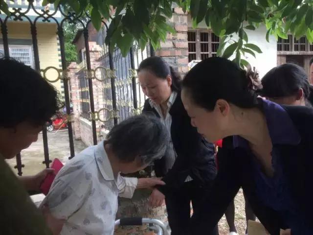 寮犲鐣屽競骞叉椿濂冲伐,婀栧崡寮犲鐣屽競澶滅彮濂冲伐