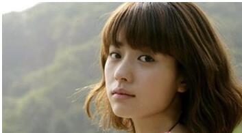 大脸头发细软稀少扁塌适合发型,40岁发型大脸头发少适合什么短发