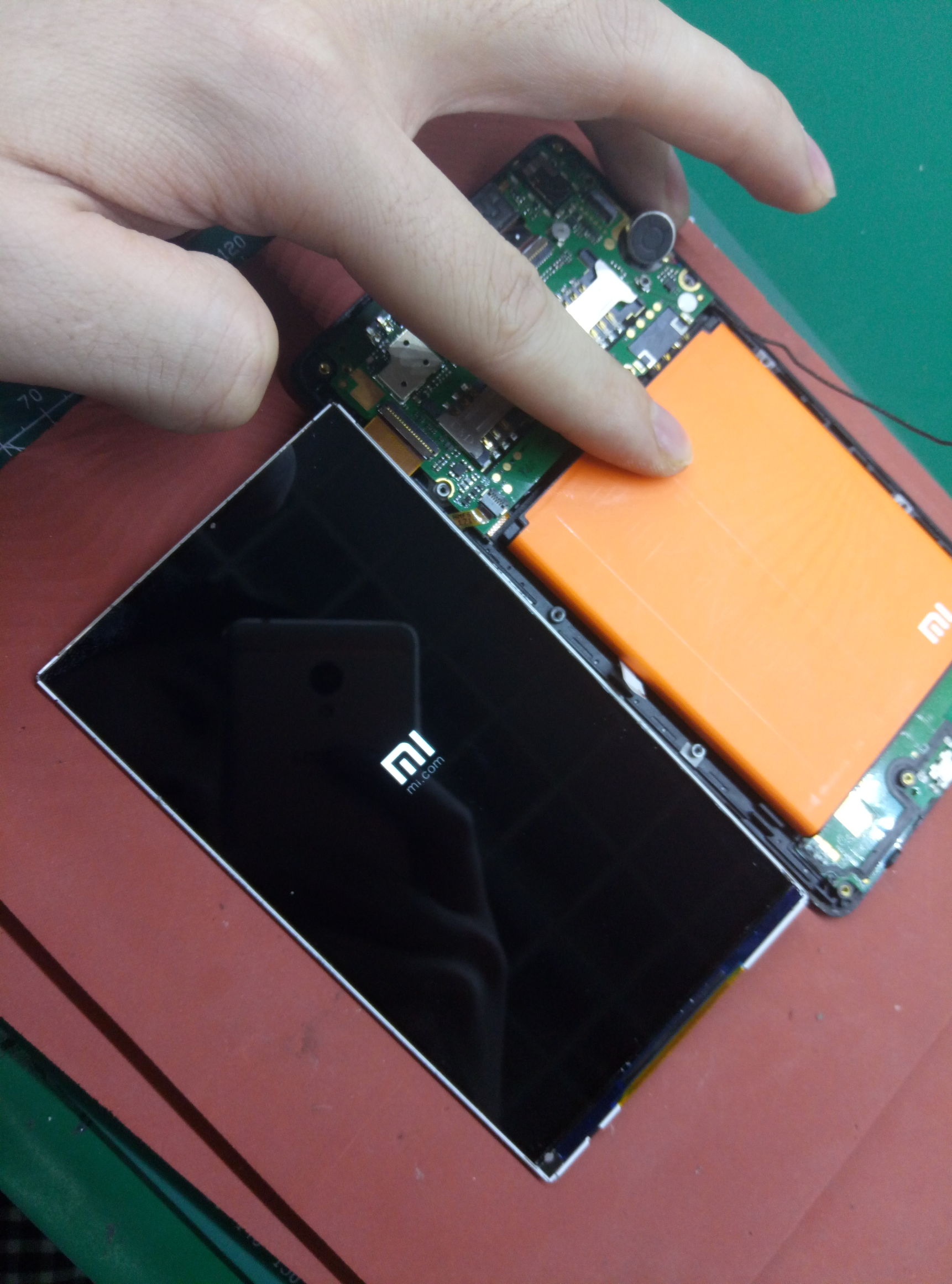 手机外屏更换教学视频,一体手机外屏更换