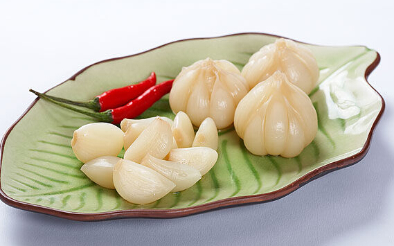 观赏鱼生病不用着急,家中食材也能治鱼病