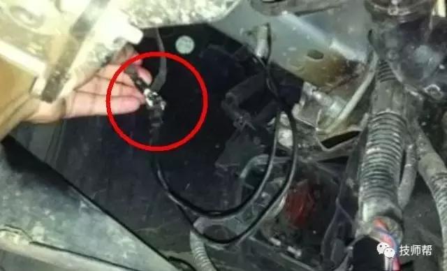 高尔夫6风扇坏了导致水温过高,高尔夫散热器风扇对地短路