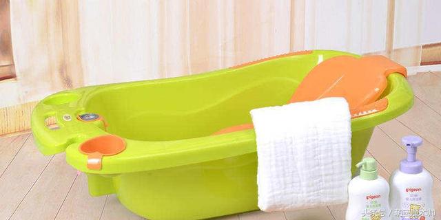 管住手！宝宝洗澡有些地方不能碰，不能洗！