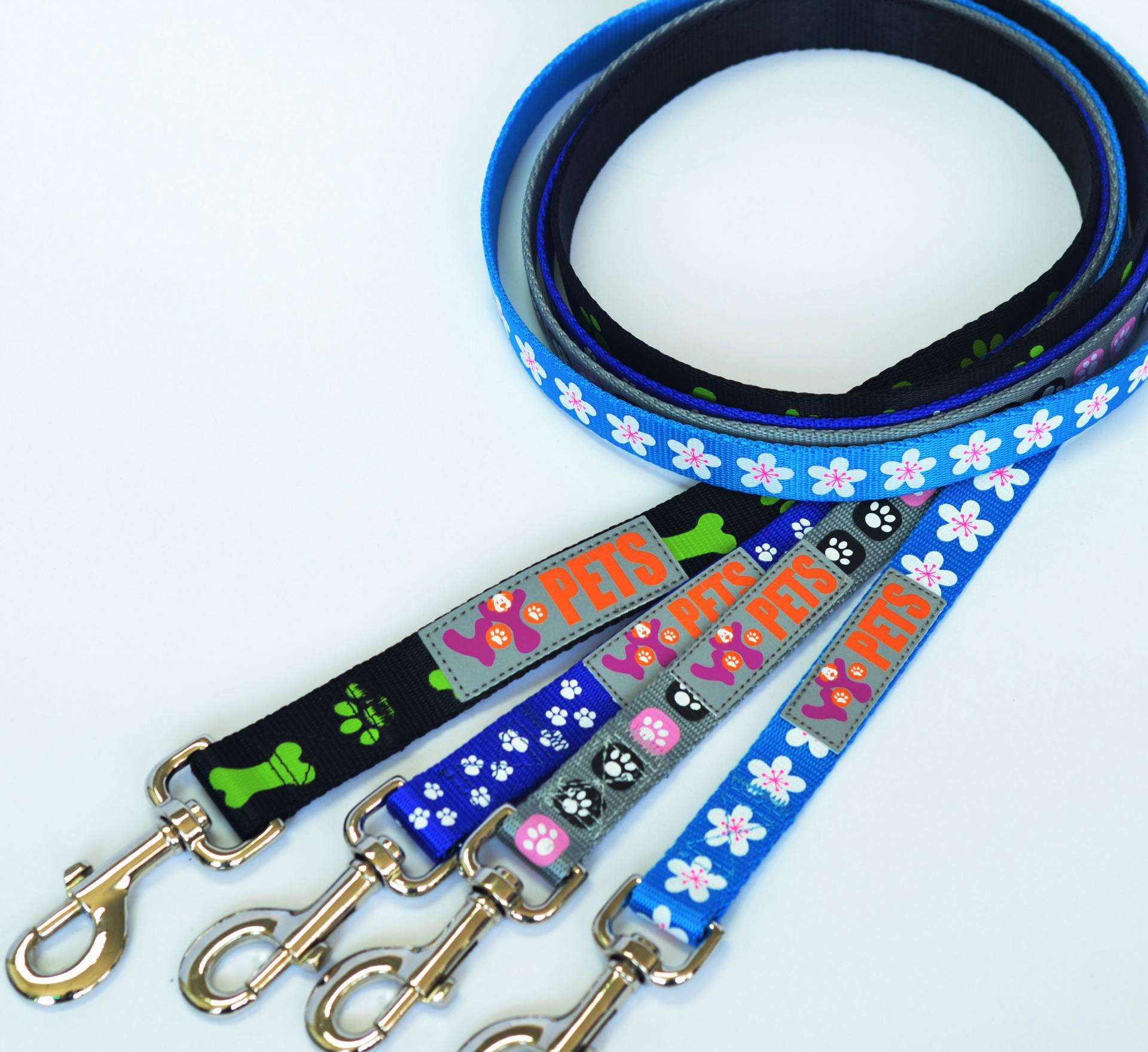 狗狗用哪种牵引脖圈最好,狗狗牵引带好还是脖圈好