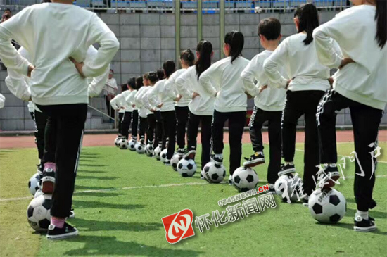 阳光体育快乐足球初中,阳光足球快乐足球校园足球