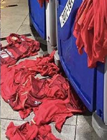 香港东方对战广州恒大赛后球迷,香港球迷对广州恒大