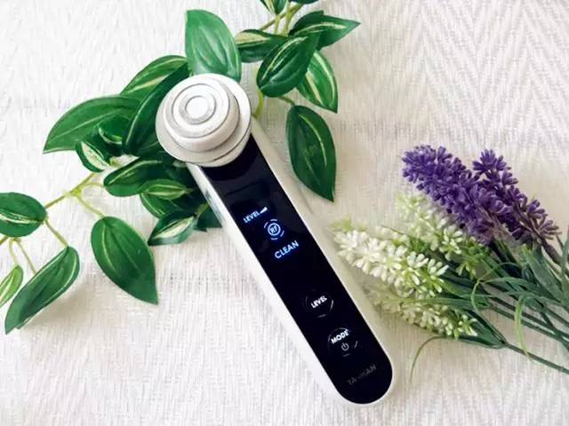 编辑朋友圈|听说,你宁可相信爱情,也不信美容仪?