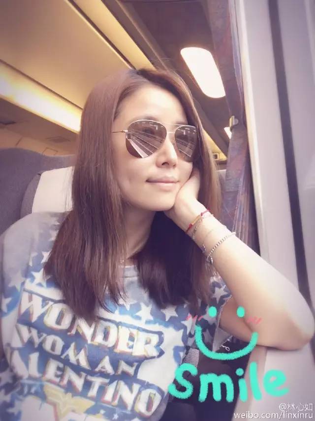 Madam问答室丨20岁眼霜，鹅蛋脸墨镜，上妆卡粉，平价修容盘，化眼线进眼睛