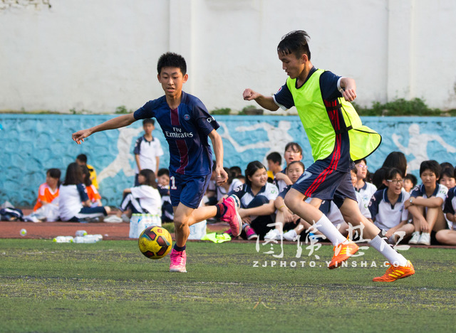 校园足球特色学校足球联赛,校园足球联赛展风采