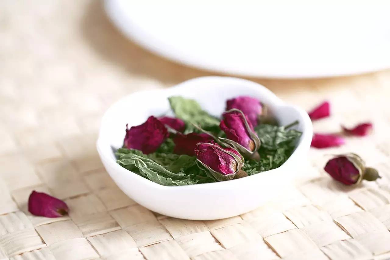 *褐斑黄**、乳腺癌都源自不开心!沏一杯能让你开心的“解郁茶”