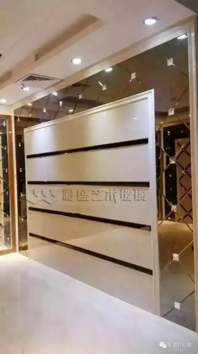 窗户纸镀膜玻璃的优缺点,镀膜玻璃与普通玻璃哪个在室外