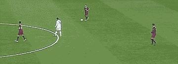 足球十大搞笑进球动图,最经典搞笑中超足球gif